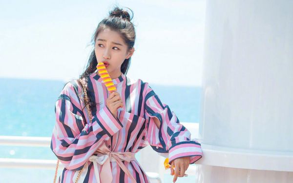 初中教师节日记800字：老师，你是我们的园丁！