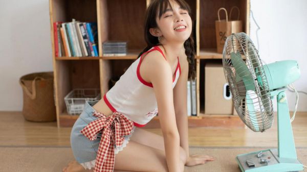 观察蚕宝宝的小学日记范文